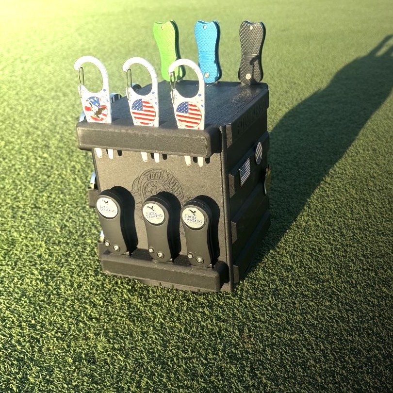 Display 1 – Counter display for ball markers, hat clips, and divot tools